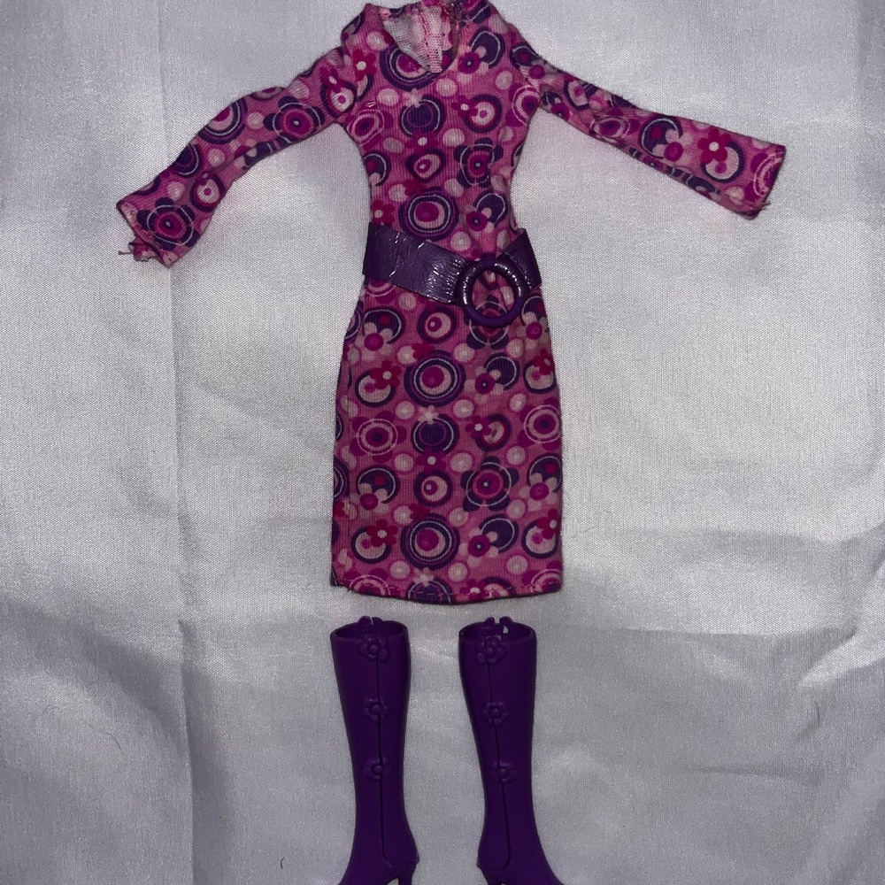 Vintage Barbie 2002 Stylin Hair Dress & Boots‎ AGS 127 Retro Groovy Flowers Rare